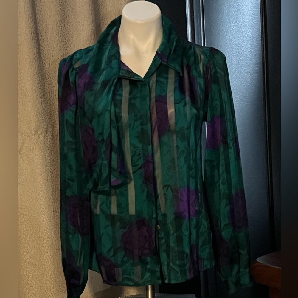 Nicola WOMENS PURPLE BUTTON UP CAREER CASUAL LONG SLEEVE BLOUSE